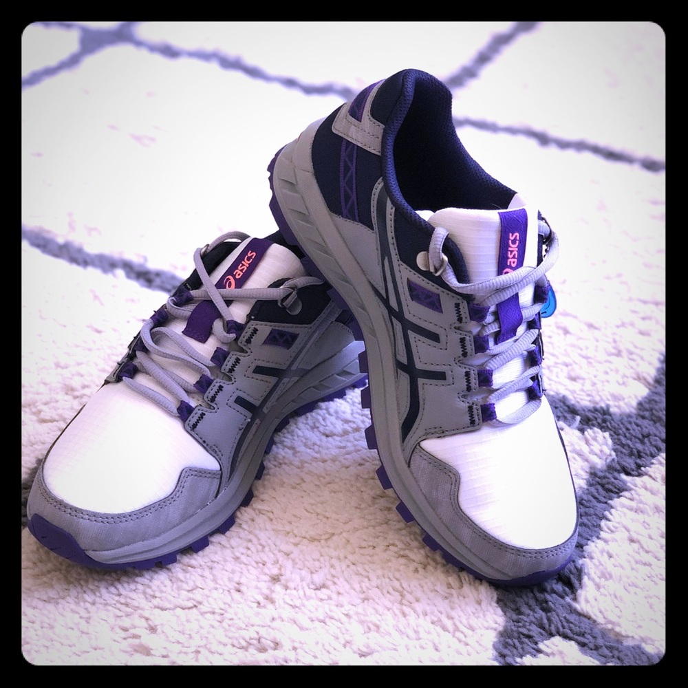 ASICS Sneakers